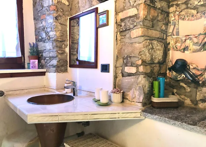 Charming Apartment In Menaggio Old Town *