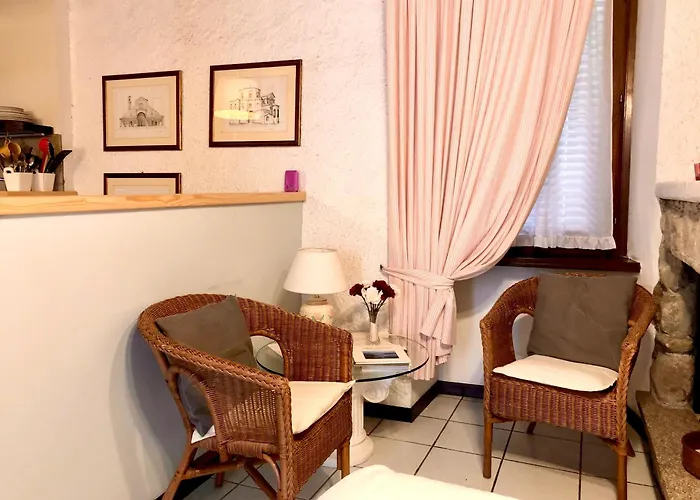 Charming Apartment In Menaggio Old Town *