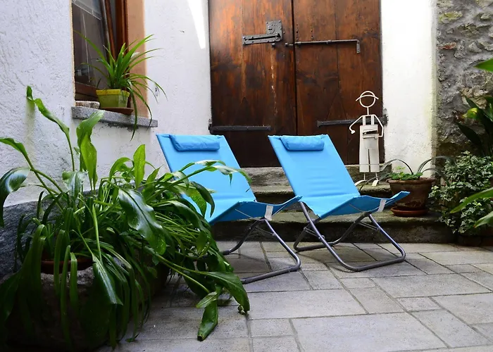 Charming Apartment In Menaggio Old Town Апартаменты *