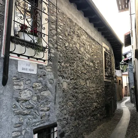 Apartman Charming In Old Town Menaggio
