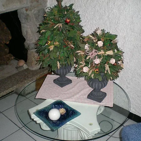 Charming In Old Town Apartman Menaggio