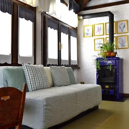 Charming In Old Town Apartman