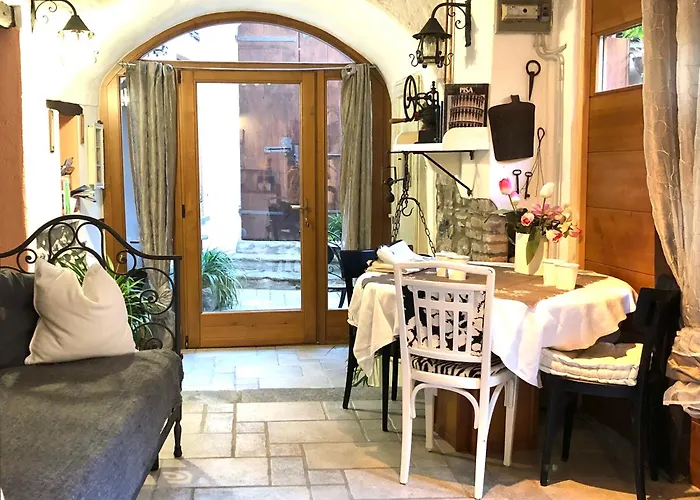 Charming Apartment In Menaggio Old Town